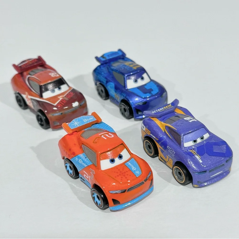 Disney Cars 3 Die-cast Mini Racers Next Gen Racers Set Carlow,Swervez,Laney